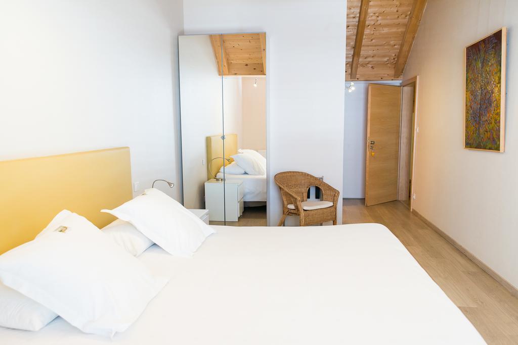 Bed and Breakfast Ame De La Terre Рюффе-лез-Эшире Экстерьер фото