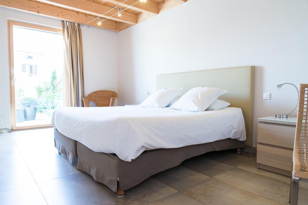 Bed and Breakfast Ame De La Terre Рюффе-лез-Эшире Номер фото